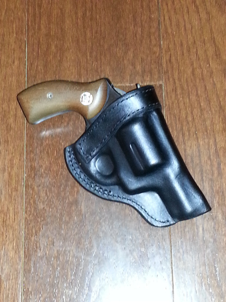 Custom holsters & sheaths